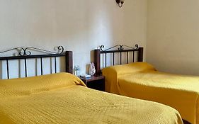 Hotel Uke Inn Terán